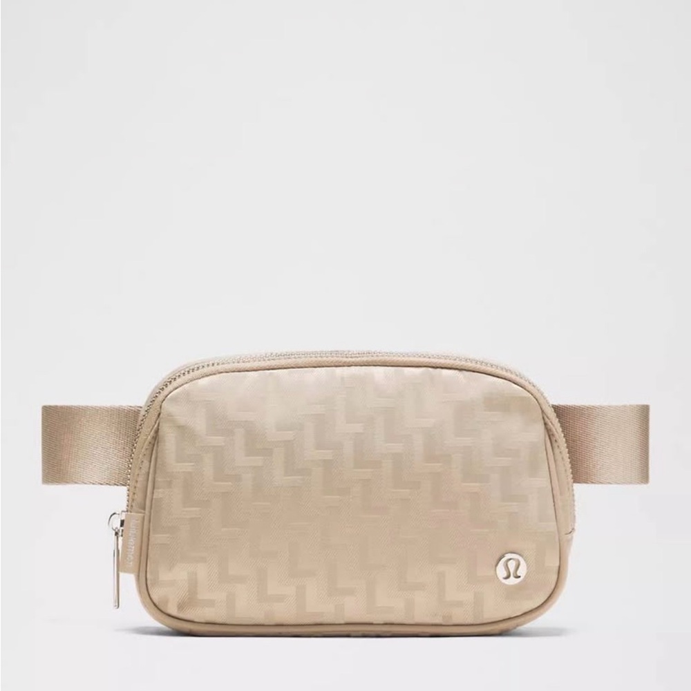 Lululemon - Belt Bag 1L L Monogram Jacquard
